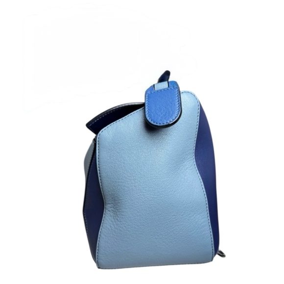 Loewe Puzzle Medium Blue - Picture 5 of 6